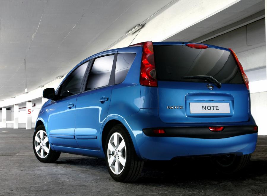  Nissan Note 2005 года  (фото 19 из 22)
